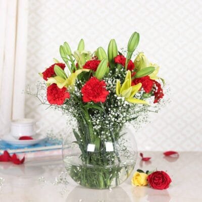 Beautiful combination  of Red and yellow flowers